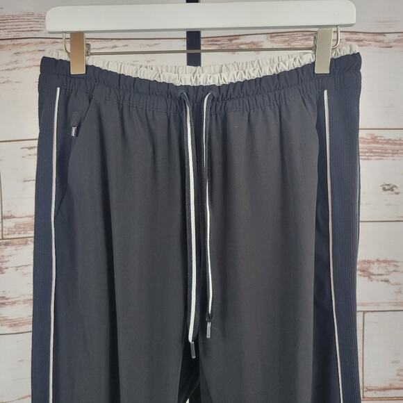 Athleta Brooklyn Jogger Pant Black Size 6 - Picture 4 of 8